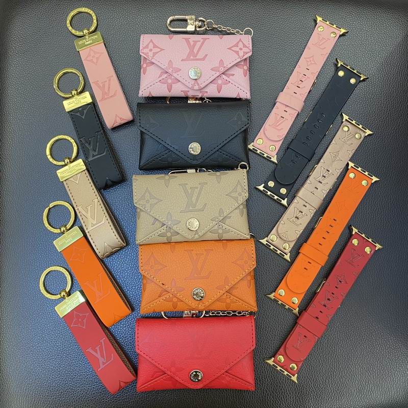 LV suits 21